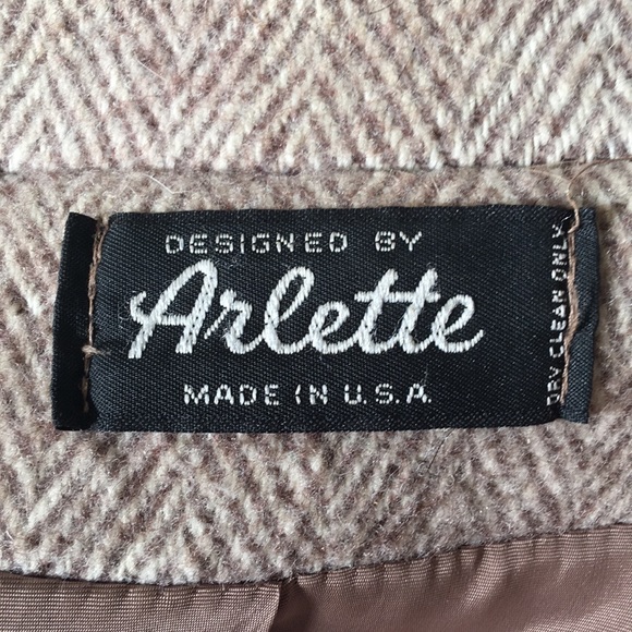 Vintage Coat - Picture 5 of 5